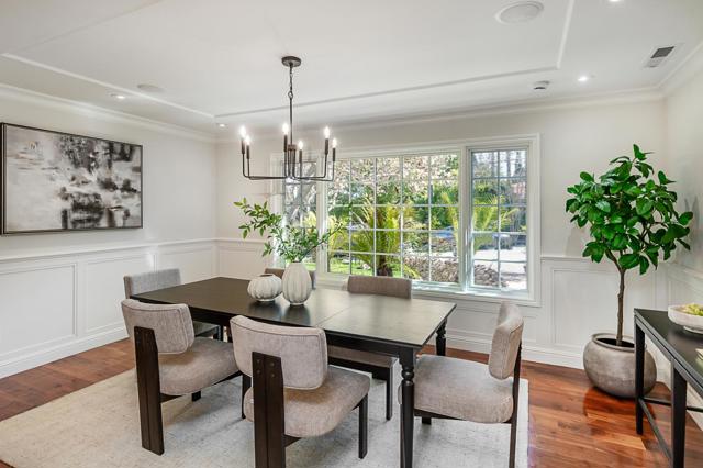 25600 Willow Pond Lane, Los Altos Hills CA: https://media.crmls.org/mediaz/28a88e92-198e-4366-bcad-4c262e08f071.jpg