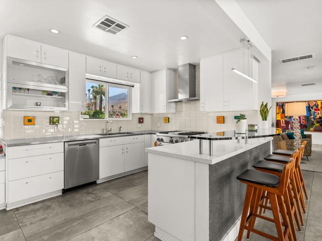 Image 17 of 46 For 958 Mesquite Avenue