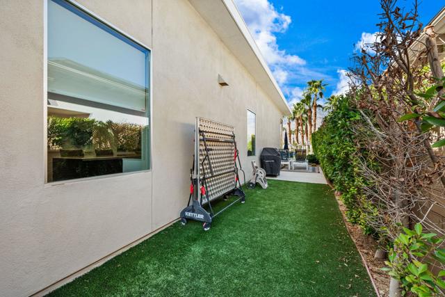 519 Soriano Way, Palm Springs, CA 92262