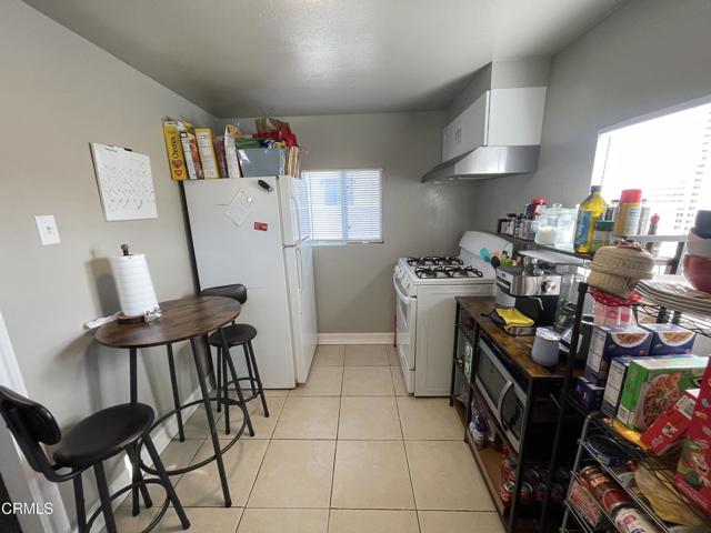 136 S Roosevelt Avenue, Oxnard CA: https://media.crmls.org/mediaz/28a97115-e26e-4bf5-b980-752e2e144e1a.jpg