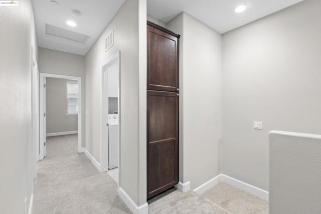 701 Tierney Pl, Martinez CA: https://media.crmls.org/mediaz/28aa379f-ceb1-4691-a68d-44da711839f2.jpg