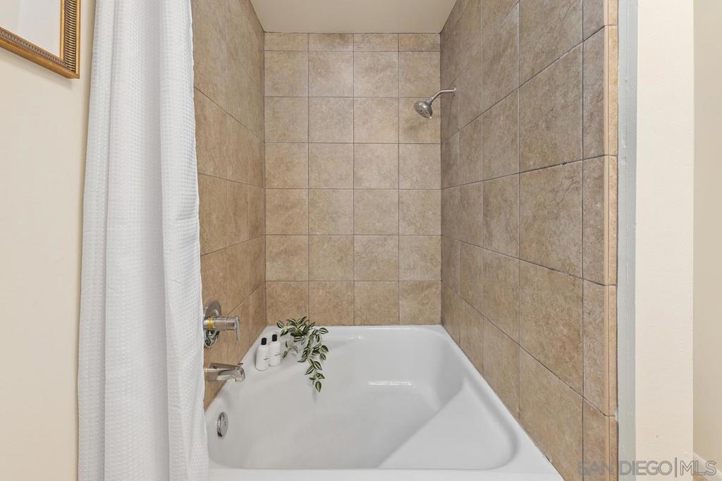 12204 Rancho Bernardo Rd - photo 20