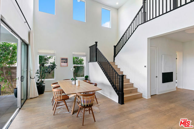 21316 Poema Place, Chatsworth CA: https://media.crmls.org/mediaz/28ace7e3-34b8-4db4-a813-27082ae5f36d.jpg