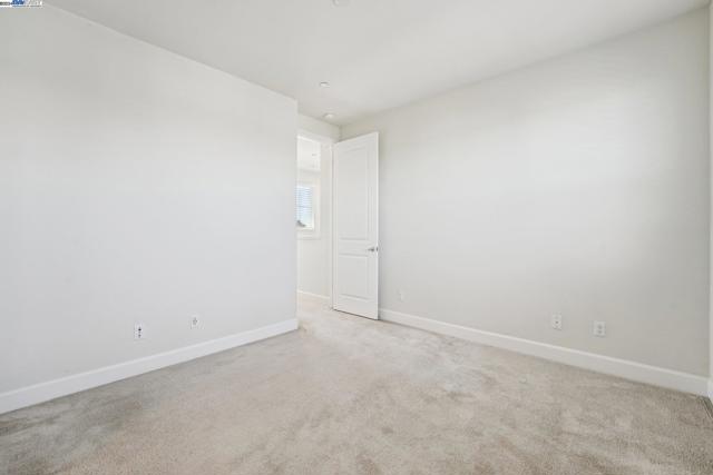 Image 34 of 45 For 23320 Wilmot Cir