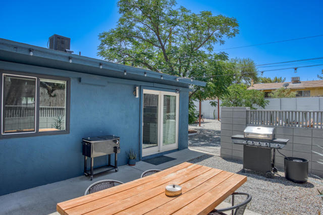 61589 El Reposo Street, Joshua Tree CA: https://media.crmls.org/mediaz/28ae4246-add0-46af-963d-9eb3d94d2ee0.jpg