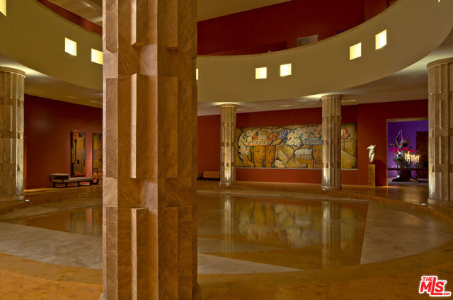 470 Layton Way, Los Angeles CA: https://media.crmls.org/mediaz/28ae6ca2-a866-4a9e-9cb7-3b68211cfa9e.jpg