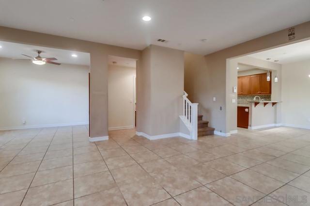 1715 Rolling Water Dr, Chula Vista CA: https://media.crmls.org/mediaz/28aeabd5-bc38-4205-a3b7-eec61742c7ba.jpg