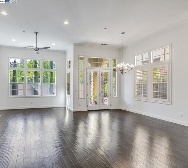 3579 Rimini Ln, Dublin CA: https://media.crmls.org/mediaz/28af057e-43f8-4c1f-9feb-8171eeeb5413.jpg