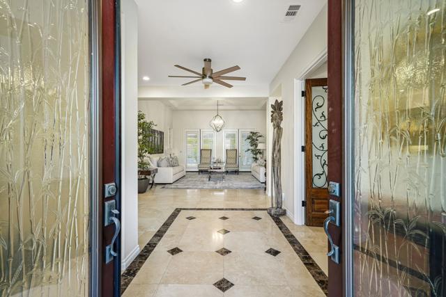 52395 Whispering Way, La Quinta CA: https://media.crmls.org/mediaz/28b062ff-4509-4c36-b6da-4434346dcf83.jpg