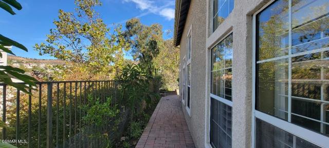 2669 Dorado Court, Thousand Oaks CA: https://media.crmls.org/mediaz/28b0ce35-a4f9-4ac4-ad8d-bce55a98629e.jpg