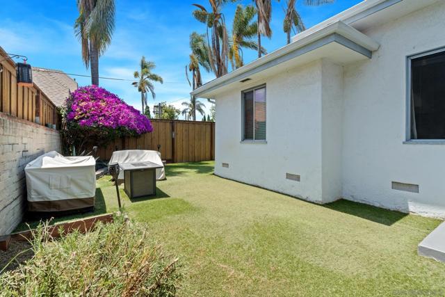 1620 49th St, San Diego CA: https://media.crmls.org/mediaz/28b14760-dbd2-45c3-bda4-e5860e5b3801.jpg