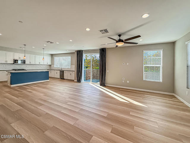 1953 Cottage Drive, Simi Valley CA: https://media.crmls.org/mediaz/28b15165-681b-47cc-9c25-904563cc2be2.jpg