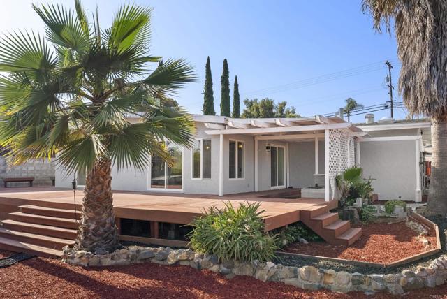 12405 Royal Rd, El Cajon CA: https://media.crmls.org/mediaz/28b25301-1991-4c9d-baaa-ec59330c6af1.jpg