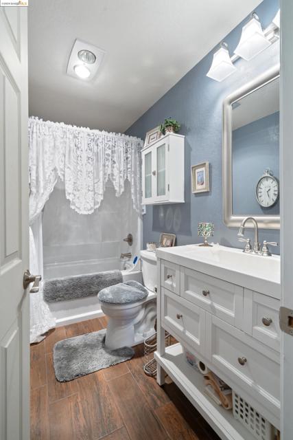 Image 13 of 41 For 2992 Buckboard Rd