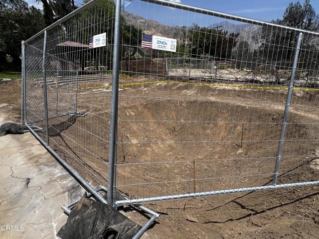 1357 El Corto Drive, Altadena CA: https://media.crmls.org/mediaz/28b352cd-4408-4982-91bd-684d692e48f8.jpg