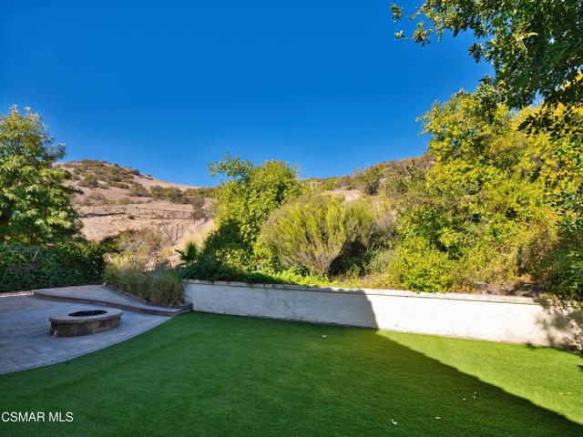 2461 Kirsten Lee Drive, Westlake Village CA: https://media.crmls.org/mediaz/28b354ef-8130-4827-8f9e-cfa3c51373f8.jpg