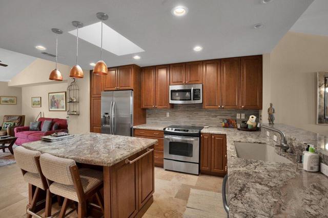 38380 Crocus Lane, Palm Desert CA: https://media.crmls.org/mediaz/28b35964-7a74-44a7-9373-5e3905a01f01.jpg
