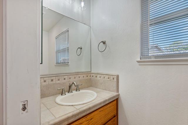 471 Marks Drive, Hollister CA: https://media.crmls.org/mediaz/28b584ed-a86d-4f32-89db-50bc31e81d03.jpg