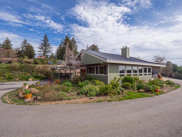 1584 Tindall Ranch Road, Corralitos CA: https://media.crmls.org/mediaz/28b6019e-d967-44ba-b07f-443b3868f5eb.jpg