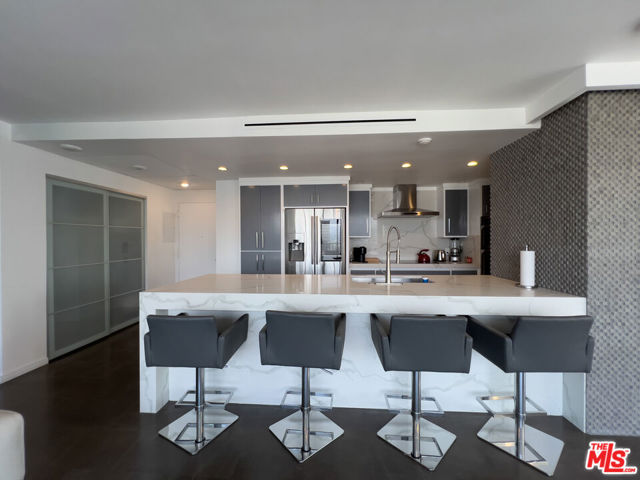 2160 Century Park East, Los Angeles CA: https://media.crmls.org/mediaz/28b60cb5-fe0f-4ff6-90b6-be459ea33aaa.jpg