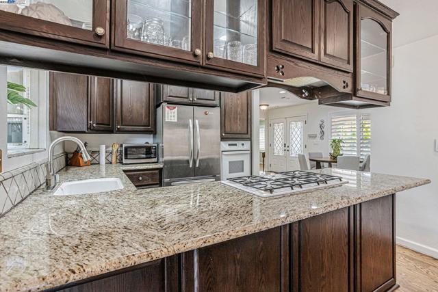 903 Lanewood Dr, San Jose CA: https://media.crmls.org/mediaz/28b61e82-7486-4cc5-acb5-26a4a2957820.jpg