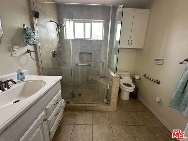 Unit A - Bathroom