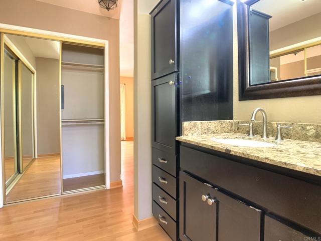 Detail Gallery Image 14 of 23 For 10473 Crosscreek Ter, San Diego,  CA 92131 - 2 Beds | 2/1 Baths