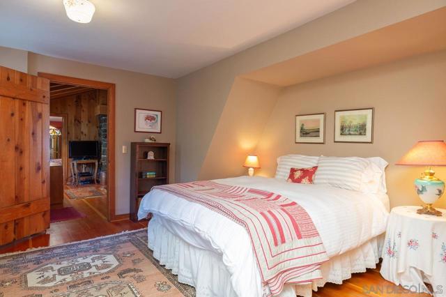4597 Luneta Drive, Julian CA: https://media.crmls.org/mediaz/28b68243-5e72-4d1f-a437-7b7bd2a56439.jpg