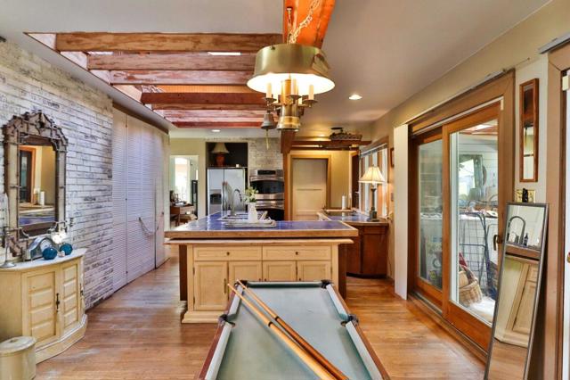 4980 Paradise Drive, Tiburon CA: https://media.crmls.org/mediaz/28b69fda-8b14-4b04-9727-f7581b613ab9.jpg