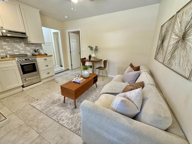 1164 Lexington Way, Livermore CA: https://media.crmls.org/mediaz/28b878b4-1005-4288-b5f2-2ee7e2a86d7e.jpg