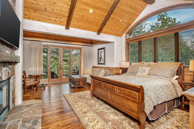 32310 Hummingbird Court, Running Springs CA: https://media.crmls.org/mediaz/28b955c6-dc4a-48d1-b29a-ef80aa3442d6.jpg
