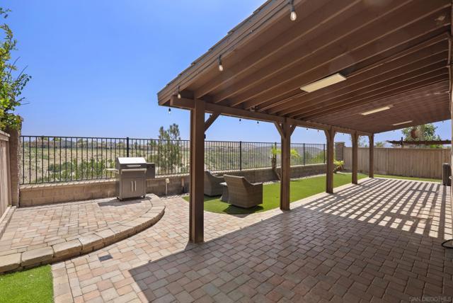 1438 Carneros Valley St, Chula Vista CA: https://media.crmls.org/mediaz/28ba64b9-e351-44e8-ba45-8f0cd219b3e8.jpg