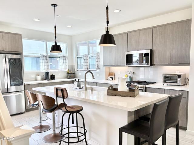 1105 Canal Street, Oxnard CA: https://media.crmls.org/mediaz/28baa65a-be42-4d59-b097-8b674727a766.jpg