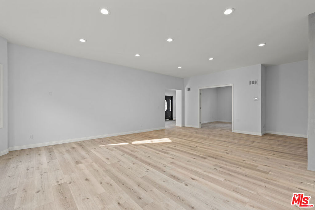 MLS #26853527 image #2
