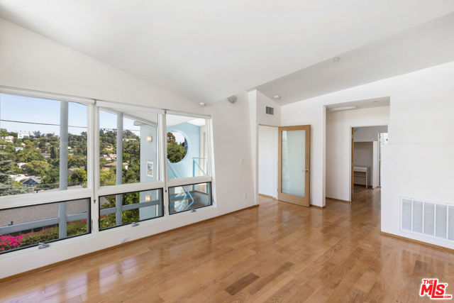 1801 Baxter Street, Los Angeles CA: https://media.crmls.org/mediaz/28bbf613-1d9f-41bd-9a17-420255828fda.jpg
