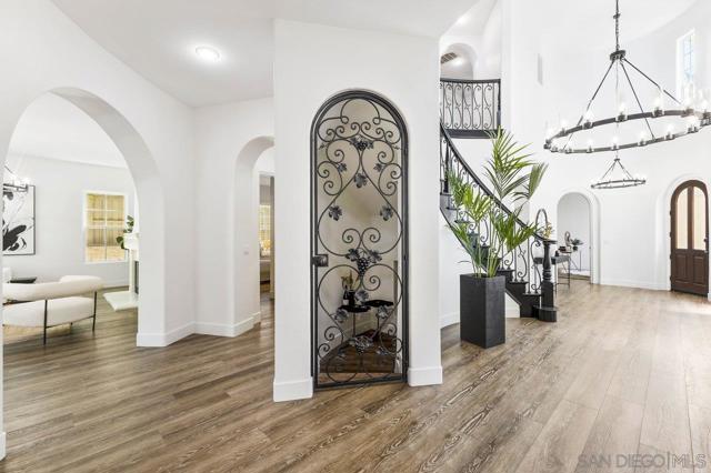 11649 Thistle Hill Pl, San Diego CA: https://media.crmls.org/mediaz/28bc6b12-97d6-4a5d-a214-19c3129e99b5.jpg