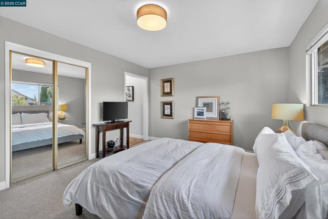 2173 Madrone Dr, Fairfield CA: https://media.crmls.org/mediaz/28bd99b1-1b76-4034-865f-21ea0e82f832.jpg