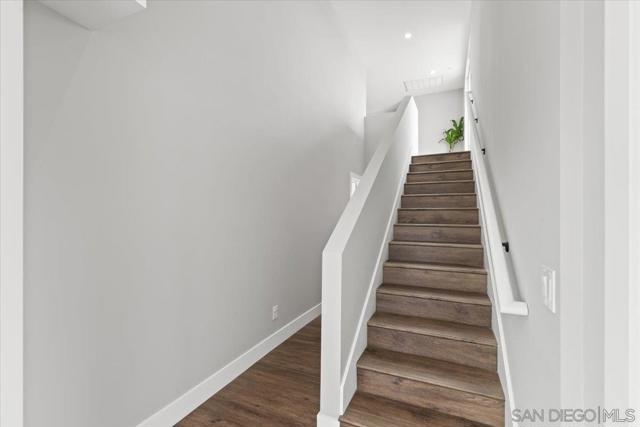 914 10th St, Imperial Beach CA: https://media.crmls.org/mediaz/28be0ff0-4cf3-4af4-9c33-2fc230beab3d.jpg
