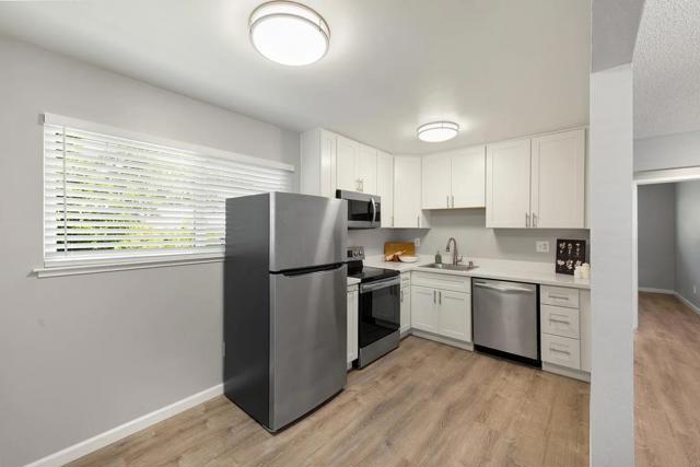 695 W Valley Drive, Campbell CA: https://media.crmls.org/mediaz/28be8500-0d9d-4964-8da6-e336668f0463.jpg