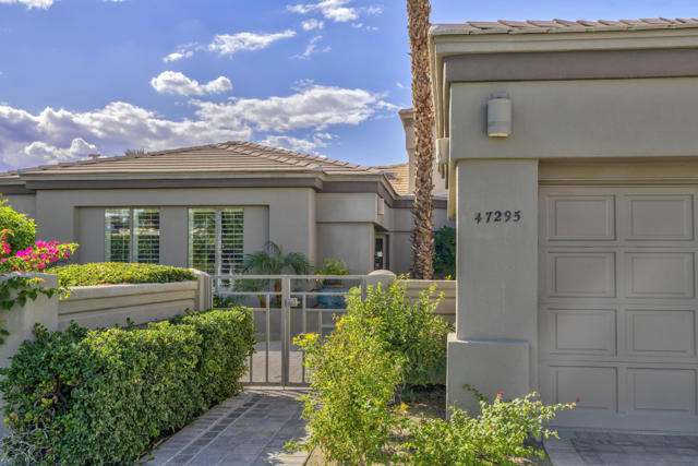 47295 Via Koron, La Quinta CA: https://media.crmls.org/mediaz/28be8d9a-707d-47b7-ae26-9e1a9eb270d1.jpg