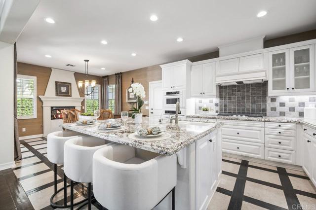 Detail Gallery Image 9 of 31 For 15517 Canton Ridge, San Diego,  CA 92127 - 3 Beds | 3 Baths