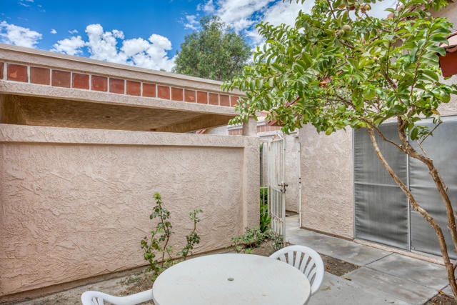 49210 Douglas Street Street, Indio CA: https://media.crmls.org/mediaz/28c16e9f-3485-41d2-b2e1-b7c3bd88ef73.jpg