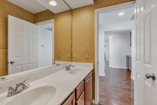 1619 Tumbleweed Way, Los Banos CA: https://media.crmls.org/mediaz/28c1bce9-4090-4bc9-bf71-dd982af3a817.jpg