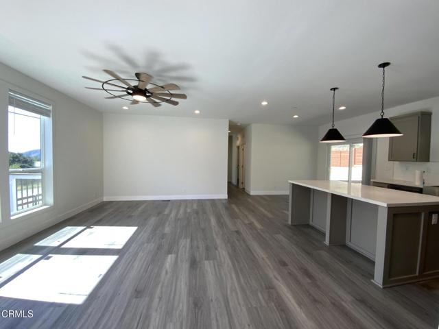 Detail Gallery Image 7 of 37 For 39421 Calle El Parado Rd, Santa Clarita,  CA 91350 - 4 Beds | 2 Baths