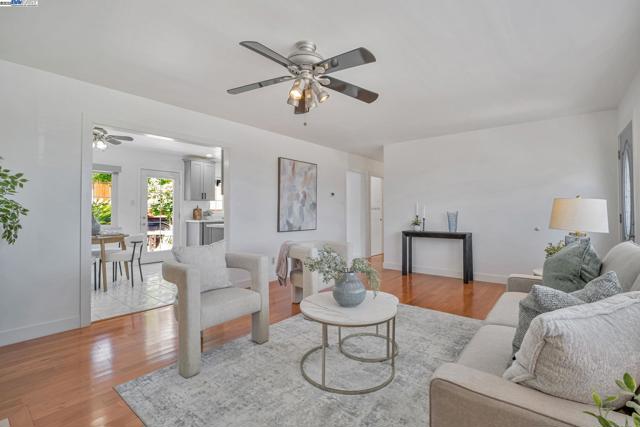 5232 Proctor Road, Castro Valley CA: https://media.crmls.org/mediaz/28c28f58-5d6d-4b63-a9f1-dc020ec9baaa.jpg