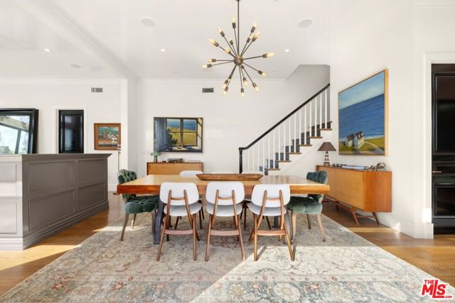 1640 N Kings Road, Los Angeles CA: https://media.crmls.org/mediaz/28c31957-75b3-4f6b-a43f-a8a67d8d07dd.jpg