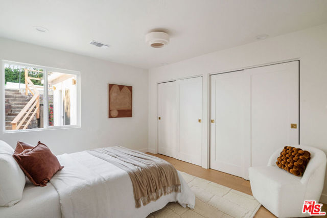 4405 Springdale Drive, Los Angeles CA: https://media.crmls.org/mediaz/28c34431-0d76-47e5-98d0-485f37c3ff70.jpg