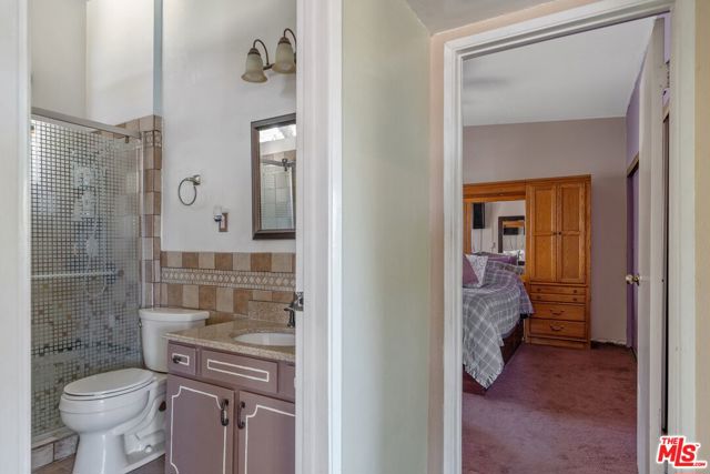2160 Lake Shore Avenue, Los Angeles CA: https://media.crmls.org/mediaz/28c3f6f9-5aa1-4ca2-a412-09e329aabe80.jpg