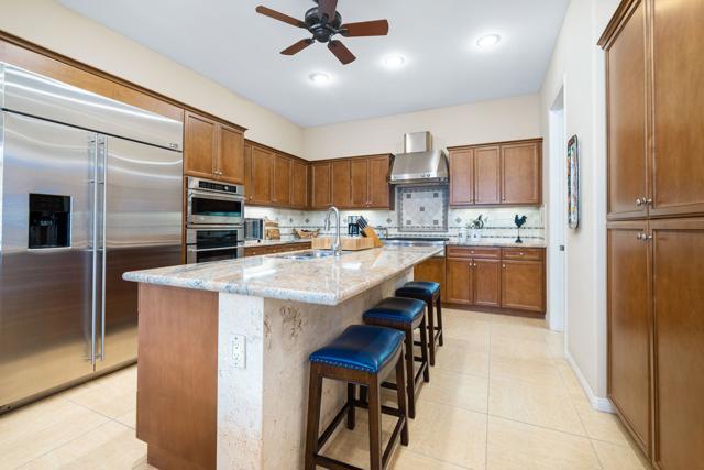 81139 Laguna Court, La Quinta CA: https://media.crmls.org/mediaz/28c59bf6-4fda-4825-8d5b-e216e3fd6072.jpg