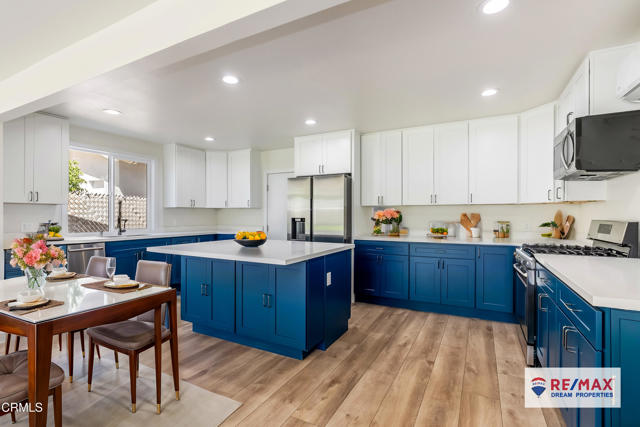 8751 Odessa Avenue, North Hills CA: https://media.crmls.org/mediaz/28c5a8a7-3b6c-4524-a0f6-911c4c5afa9c.jpg